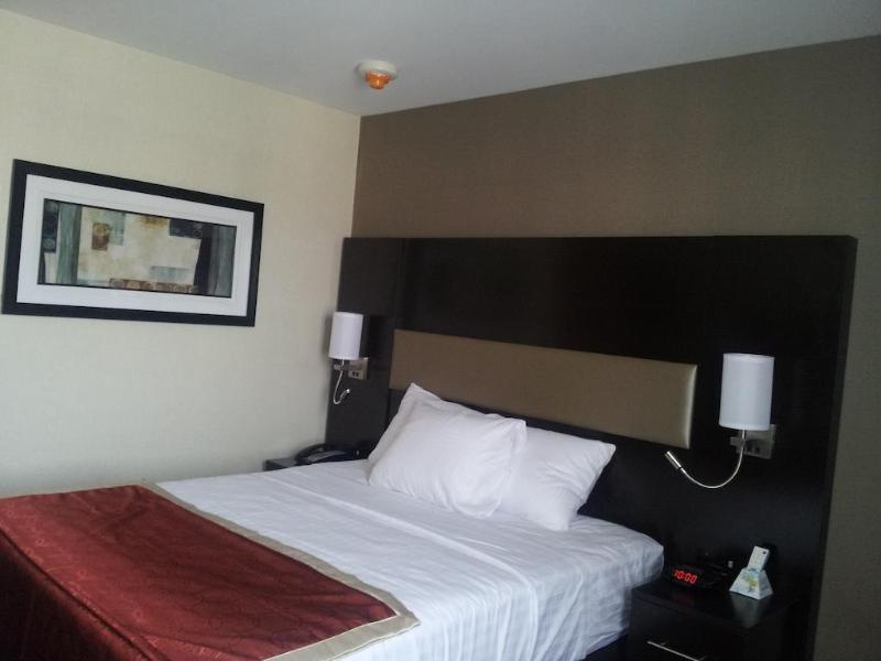 Howard Johnson By Wyndham Jamaica Ny Near Airtrain Jfk Nueva York Exterior foto